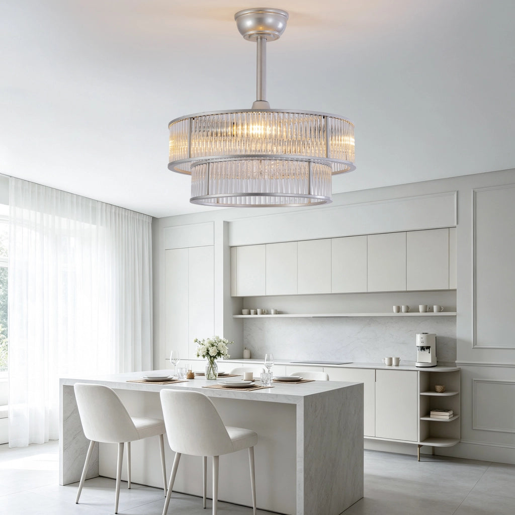 Ventilatore da soffitto con luce a 4 portalampade E26. 6 velocità; app Bluetooth e telecomando; argento