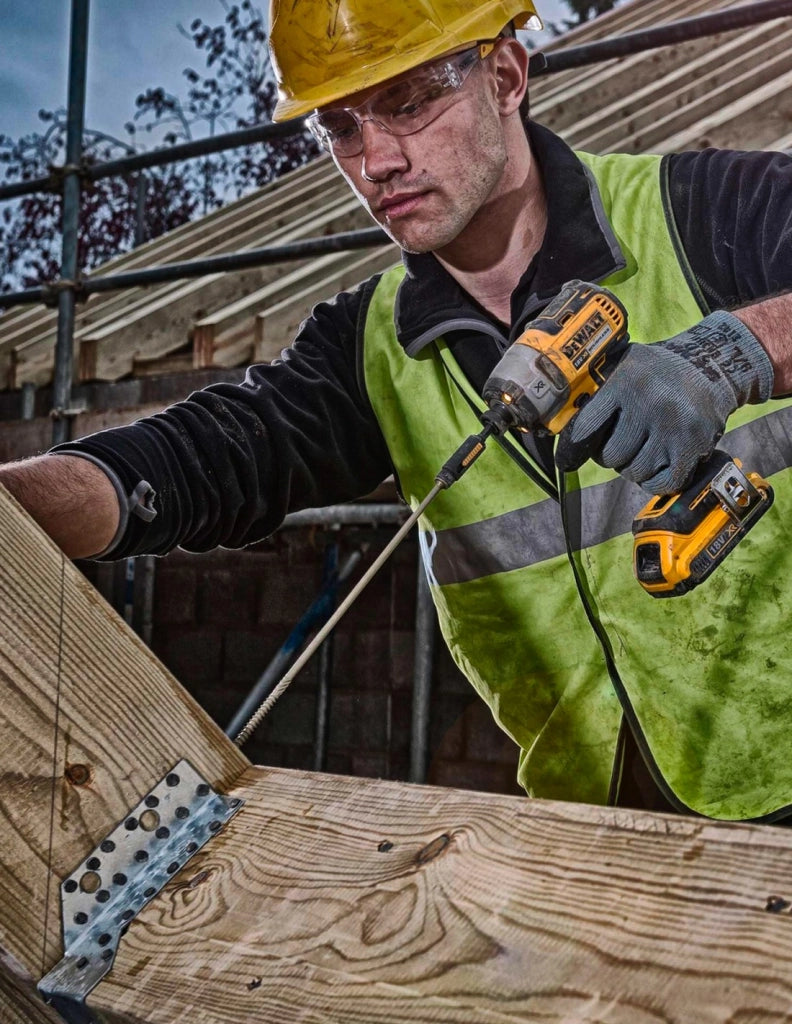 DeWALT Kit DCK690P3T (DCD796 + DCF887 + DCH273 + DCS334 + DCS565 + DCL040 + 3 x 5,0 Ah + DCB1104 + 2 x TSTAK VI)