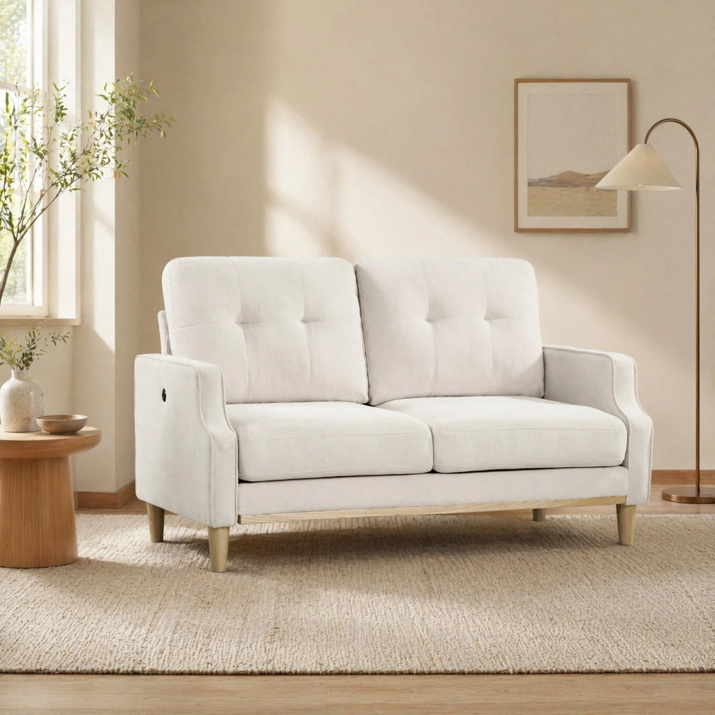 Divano a 2 posti in tessuto beige con porta USB schienale capitonné e gambe in legno 135 × 72 × 85 cm
