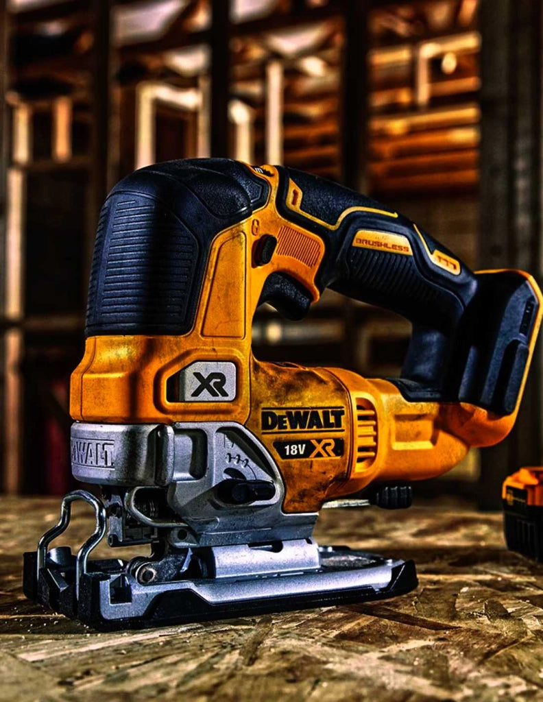 DeWALT Kit DCS570 + DCS334 (2 x 5,0 Ah + DCB115 + TSTAK II + TSTAK VI)