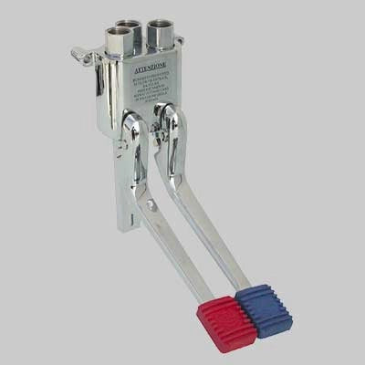 RUBINETTO A PEDALE 2 VIE PARETE  1/2     IDRAL