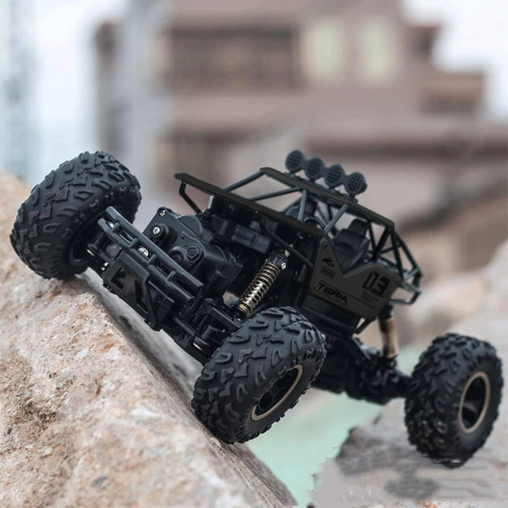 Auto radiocomandata 4x4 da arrampicata in lega
