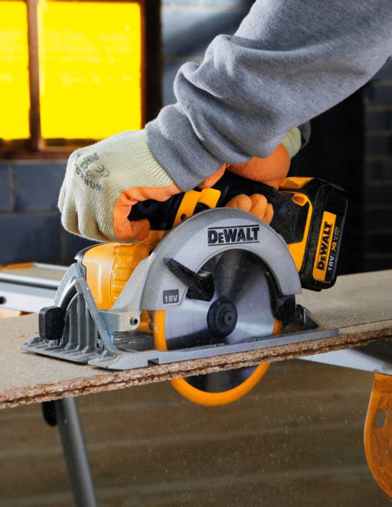 DeWALT Kit DCK699M3T (DCD795 + DCS391 + DCS331 + DCF887 + DCH253 + DCL040 + 3 x 4,0 Ah + DCB115 + 2 x TSTAK VI)