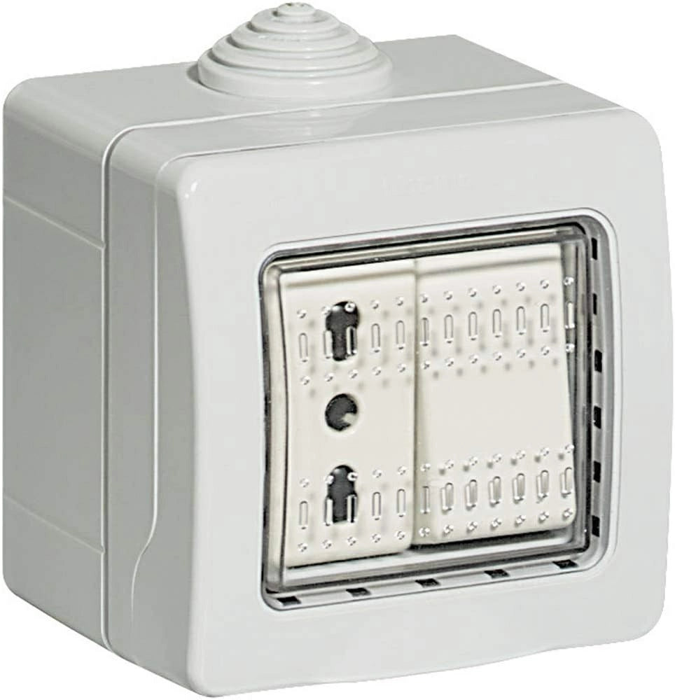 PRESA BIPASSO + DEVIATORE IN CUSTODIA IP40 2 MOD - BTICINO