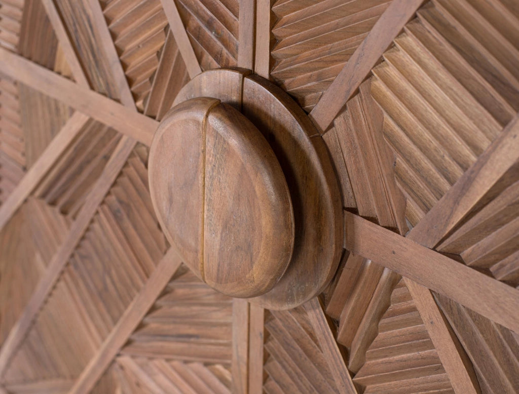 Credenza alta in legno di mango con ante intagliate