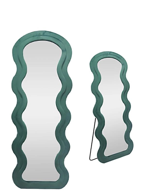 SPECCHIO ONDULATO IN VELLUTO VERDE CON PIEDE E GANCI PER APPENDERE MISURE: 60X160CM