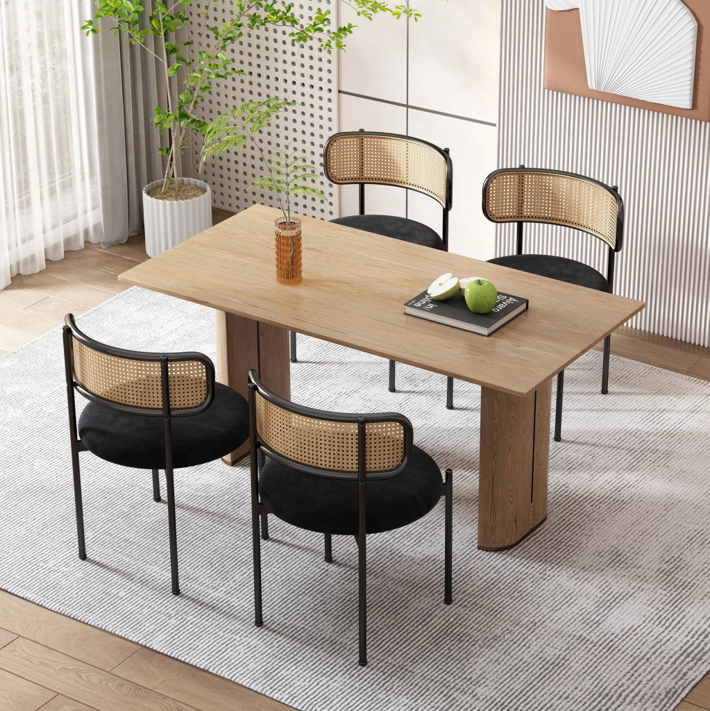 Set di 4 sedie da pranzo in velluto nero con schienale in rattan