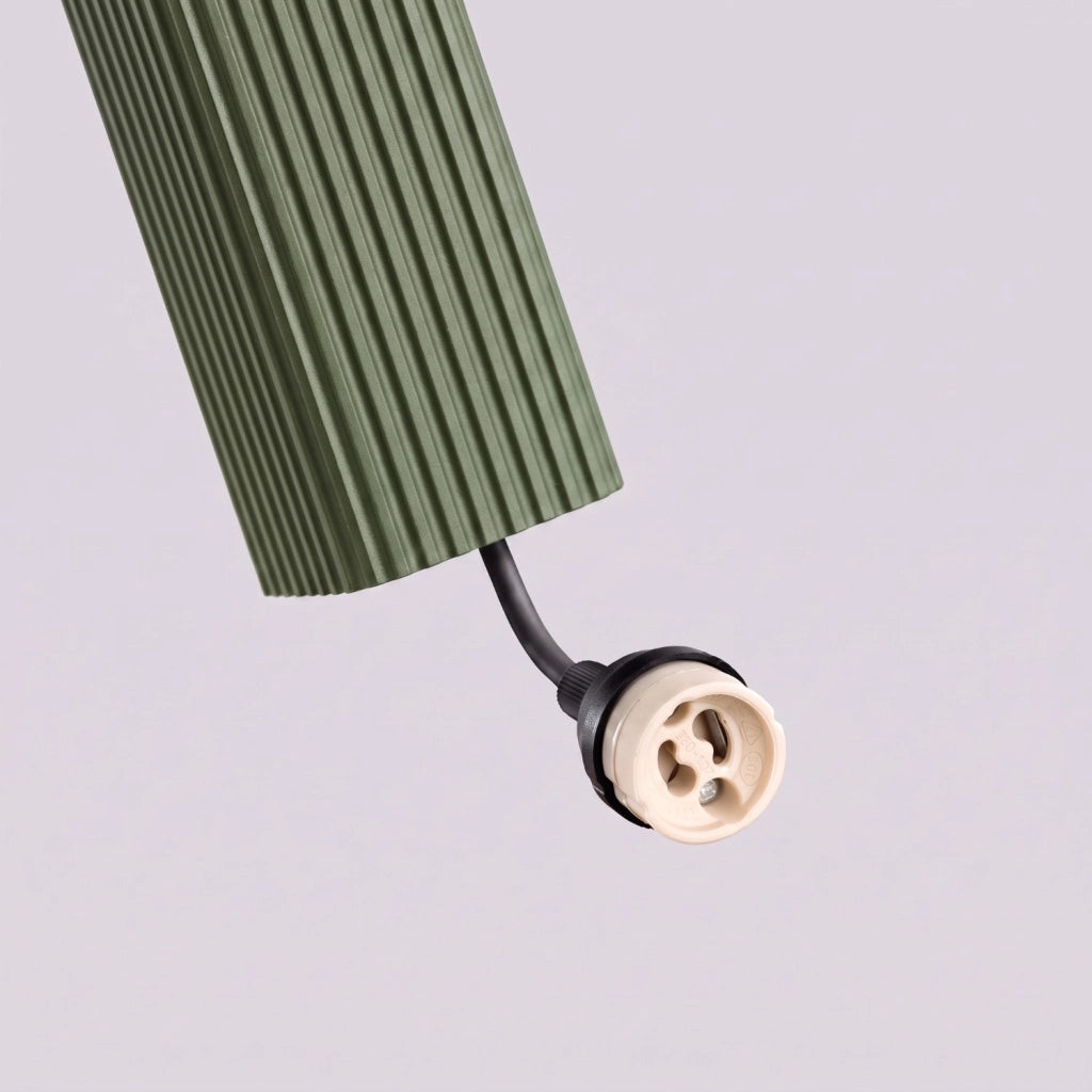 Lampada a sospensione RAYO 1 verde oliva