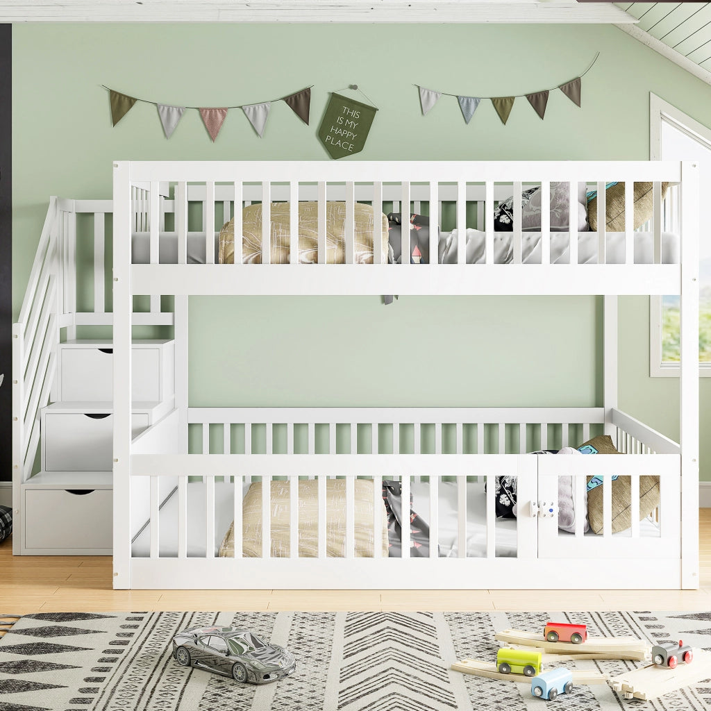 Letto a castello 140x200 in legno bianco con scala contenitore e sponde di sicurezza