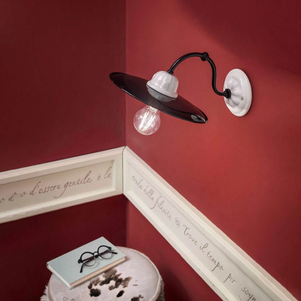 Applique Classica Potenza Ferro E Ceramica Nero E Decorata Lucida 1 Luce E27