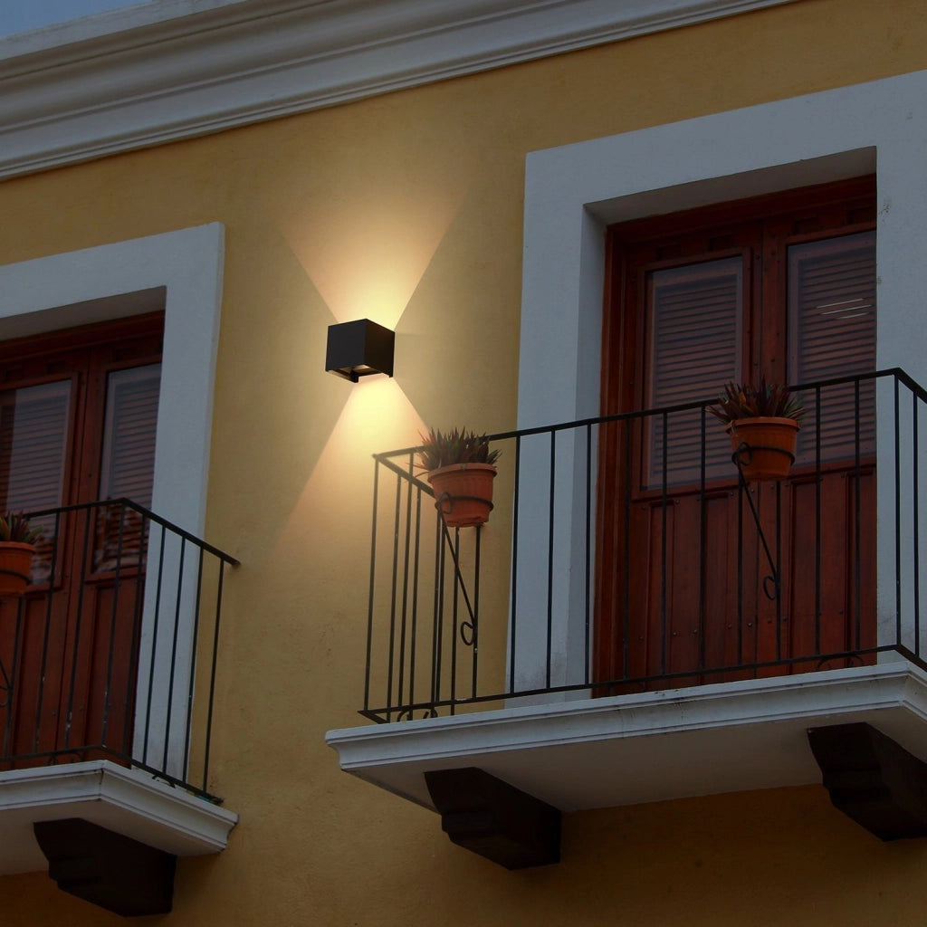 ZMH Applique da Muro Esterna LED Nera Up Down IP65 3000K per Scale