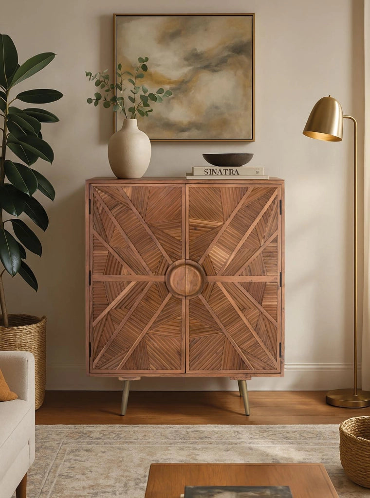 Credenza alta in legno di mango con ante intagliate