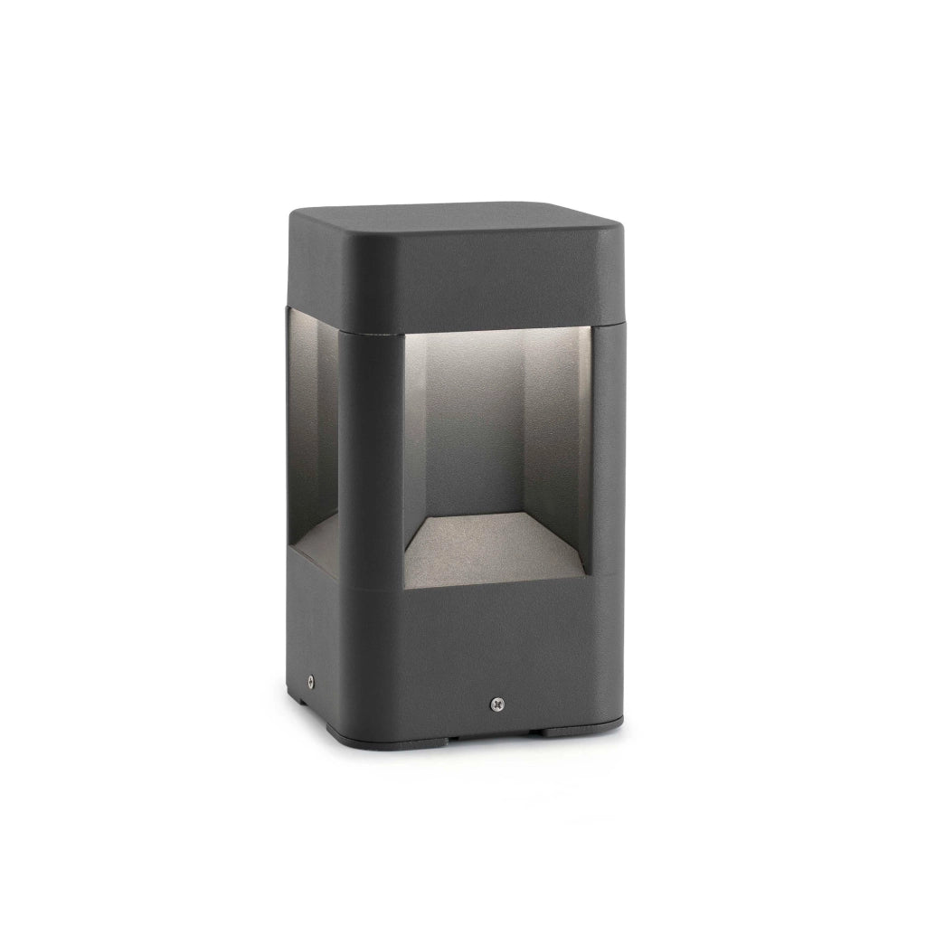 NAYA 200 Lampada sopra muro grigio scuro