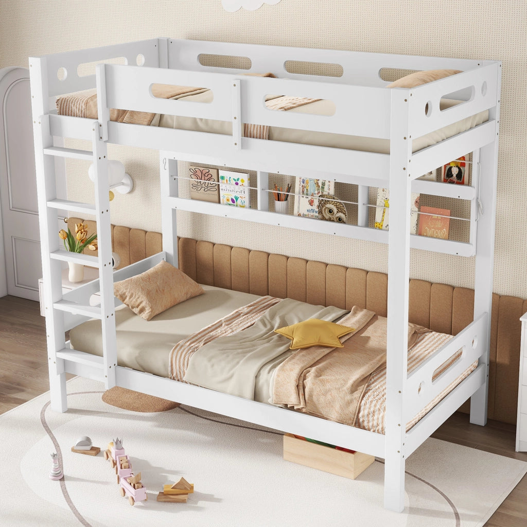 Letto a castello 90x200 cm in legno bianco e naturale con ripiani laterali e scala