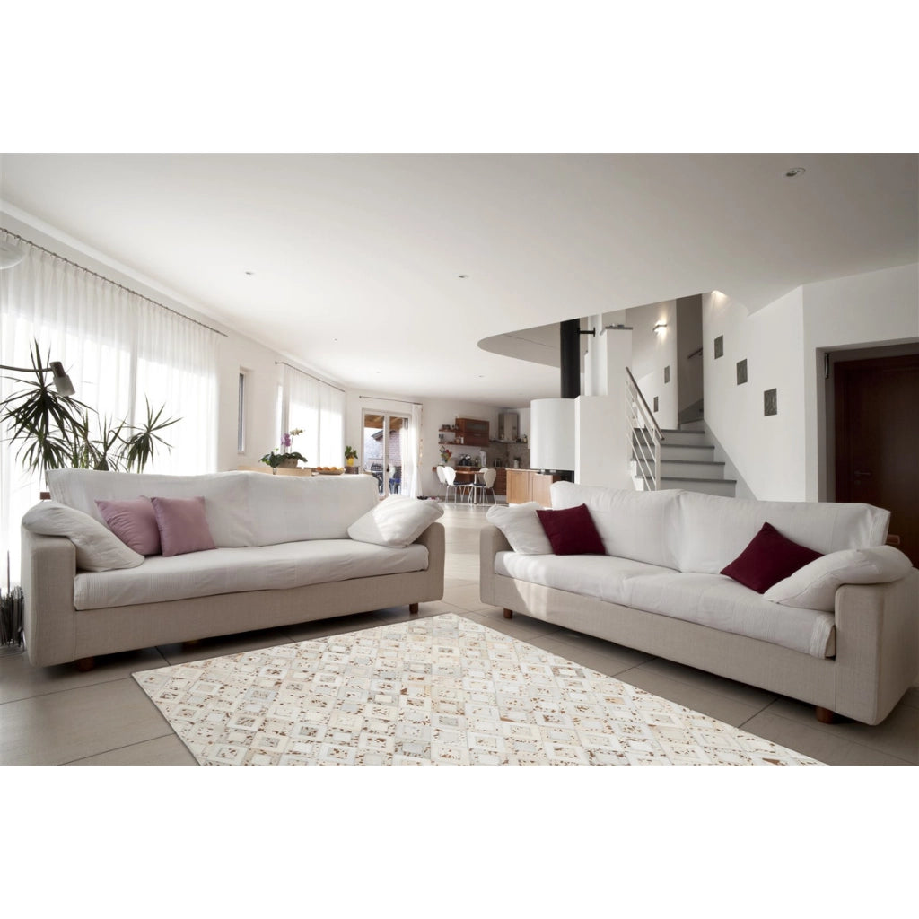 Tappeto di design Dazzle in pelle beige con effetti metallici