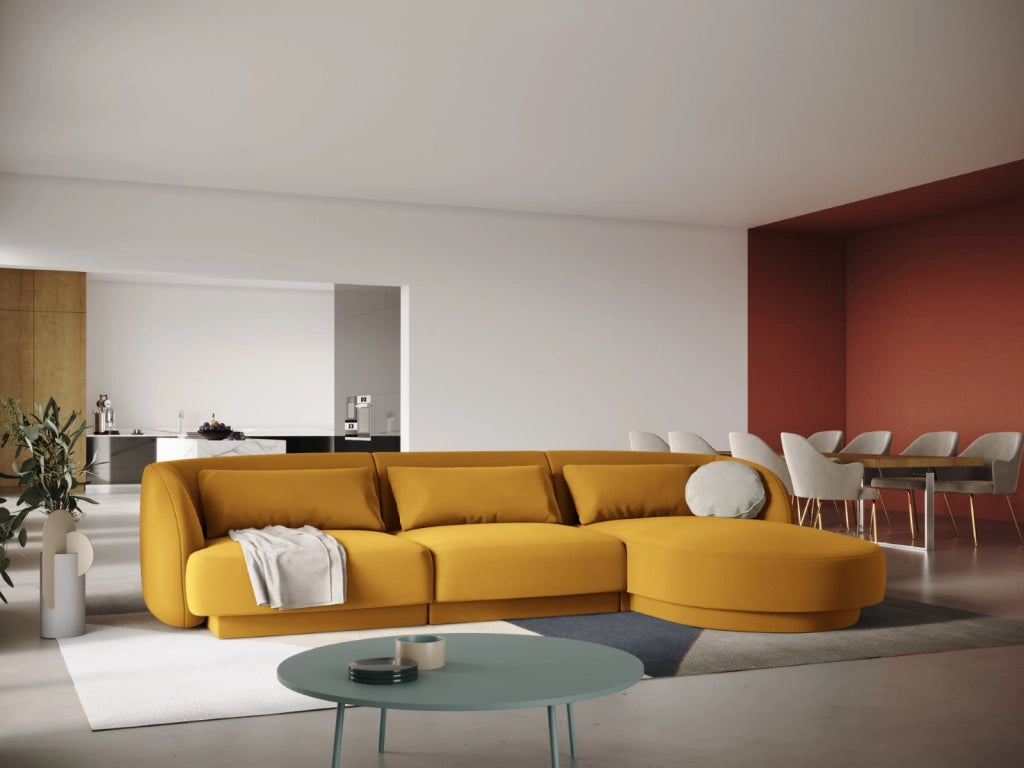 Cosmopolitan Design - Divano angolare destro "Tulum" 4 posti in velluto giallo 