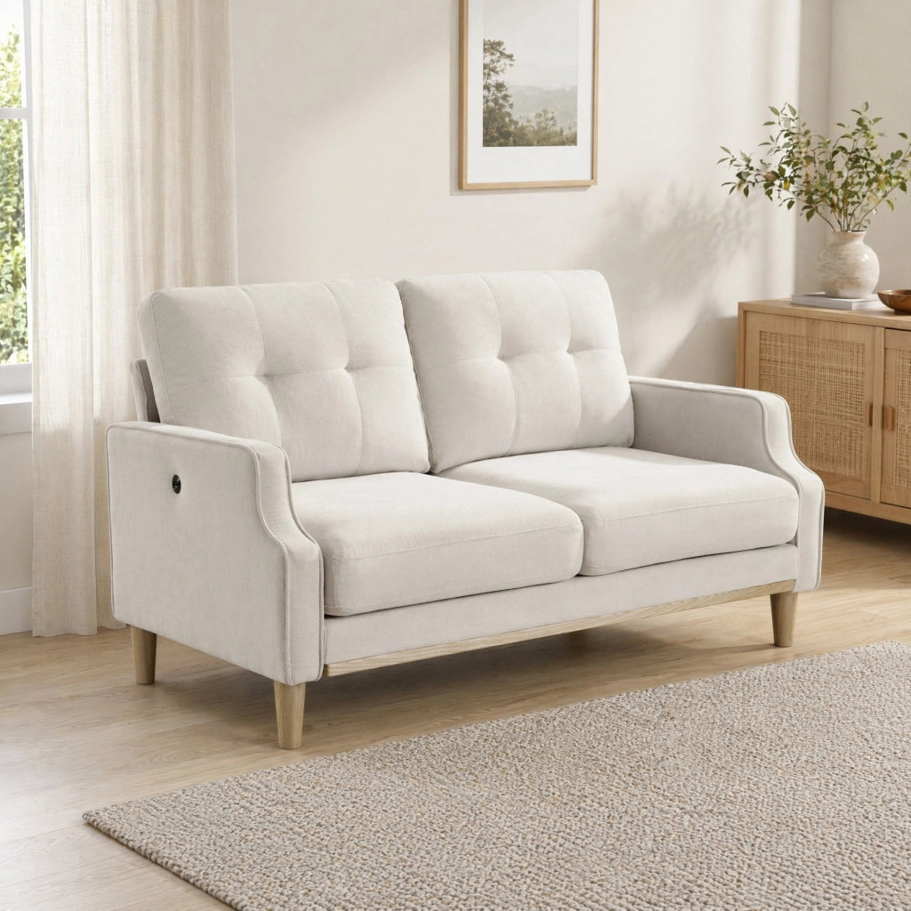 Divano a 2 posti in tessuto beige con porta USB schienale capitonné e gambe in legno 135 × 72 × 85 cm