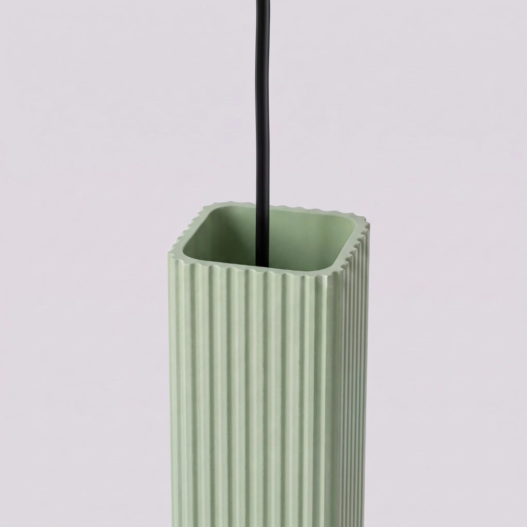 Lampada a sospensione RAYO 3P verde salvia