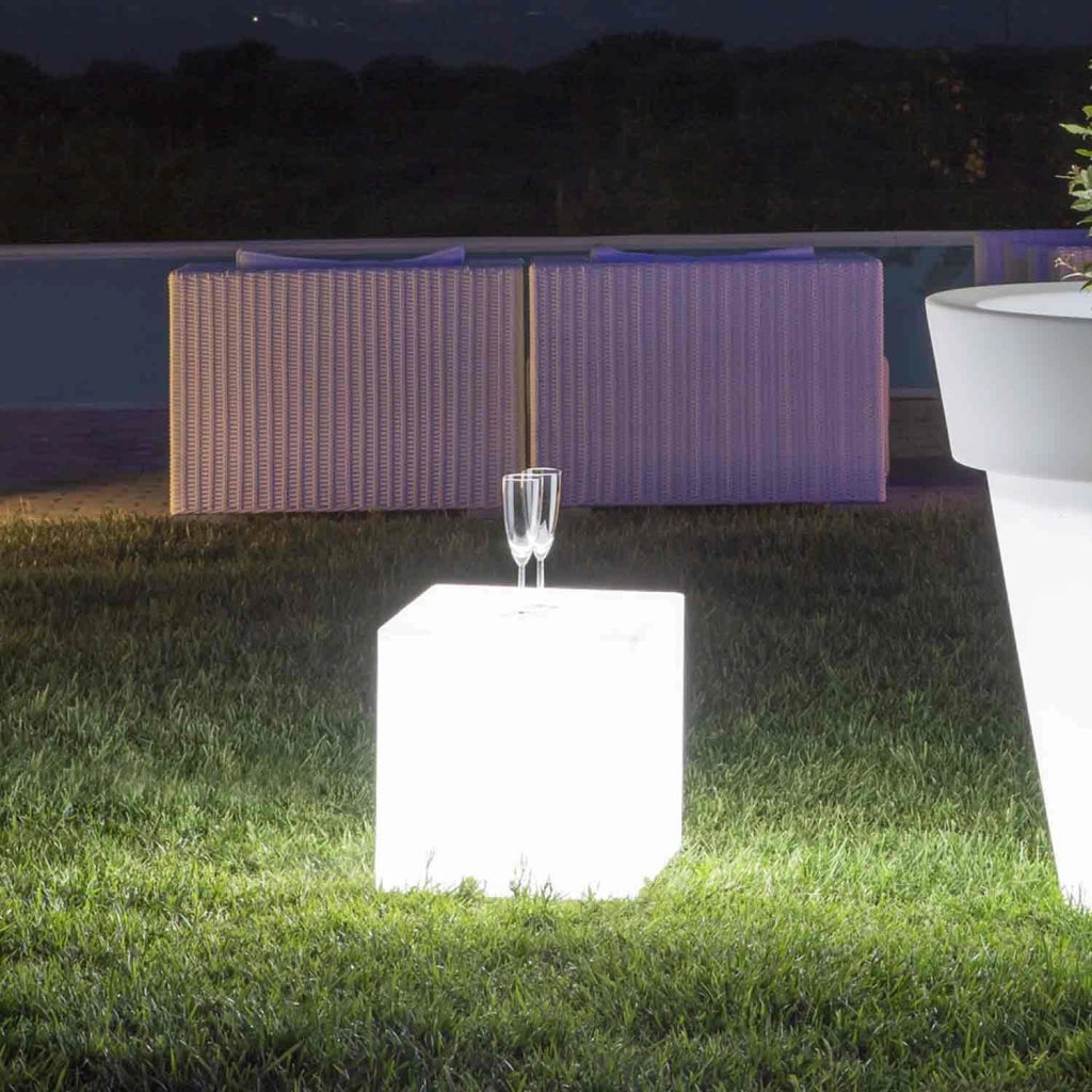 Lampada Cubo In Resina Quadrato H40 Luce Azzurra 40x40Cm