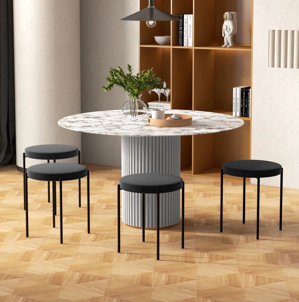 Set di 4 sgabelli da pranzo impilabili neri in metallo