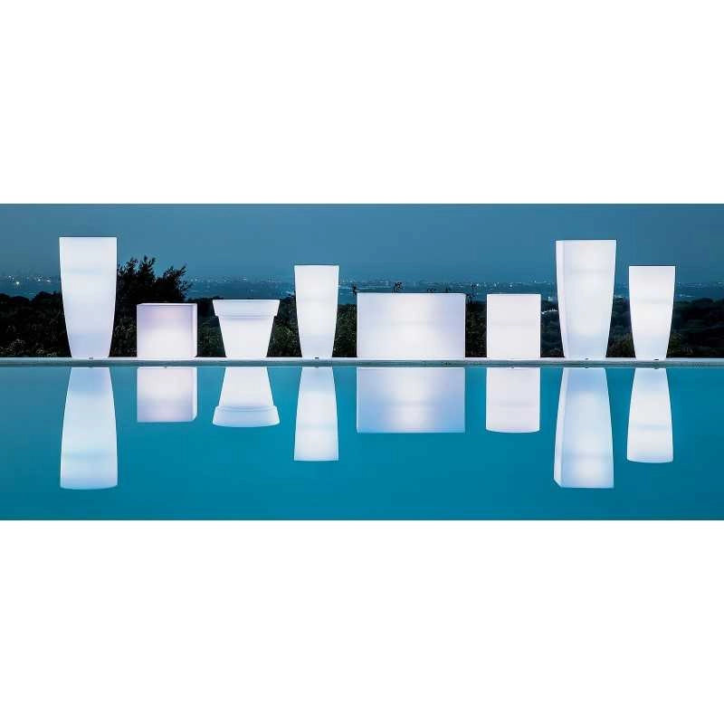 Vaso luminoso modernon di design Ø33 H70 in polimero resistente con LED rosso per interno ed esterno - Made in Italy - Monacis