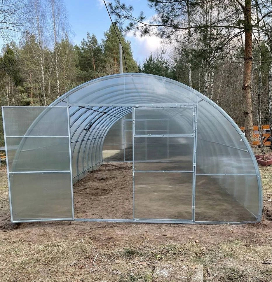 Serra ComPRO 4x12m con copertura policarbonato alveolare 4mm