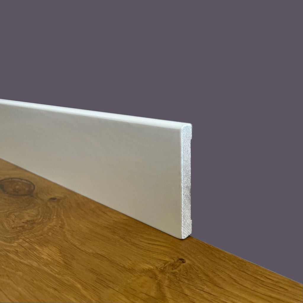 100ml di Battiscopa PREMIUM in legno MASSELLO squadrato 70x10 laccato bianco