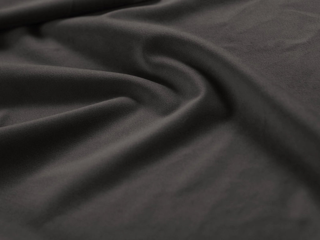Cosmopolitan Design - Poltrona "Bali" in velluto grigio scuro 