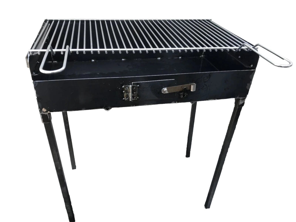 Barbecue in ferro, con griglia in acciaio inox regolabile su 2 altezze, 70x38 cm, con piedi estraibili